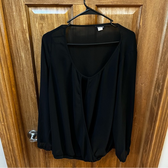 Torrid Sheer Long Sleeved Crossover Top with Banded Hem and Button Cuff Black 1X - Picture 1 of 3